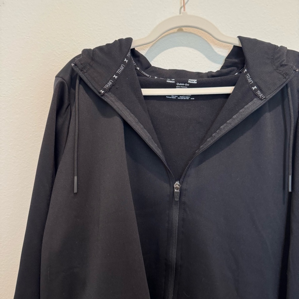 NWT Xersion Black Hoodie - Picture 3 of 9